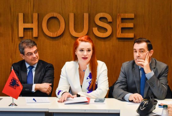 Harmonizimi i Aktit të Shërbimeve Digjitale me legjislacionin shqiptar: tryezë dialogu me institucionet dhe ekspertin e BE