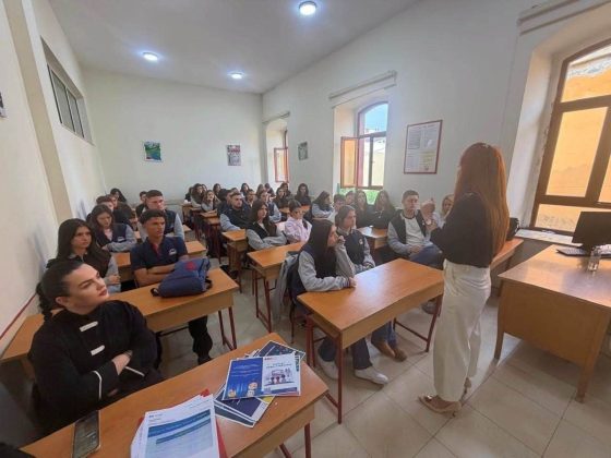 AMA vijon fushatën për edukimin mediatik me nxënësit e gjimnazit “28 Nëntori” në Shkodër